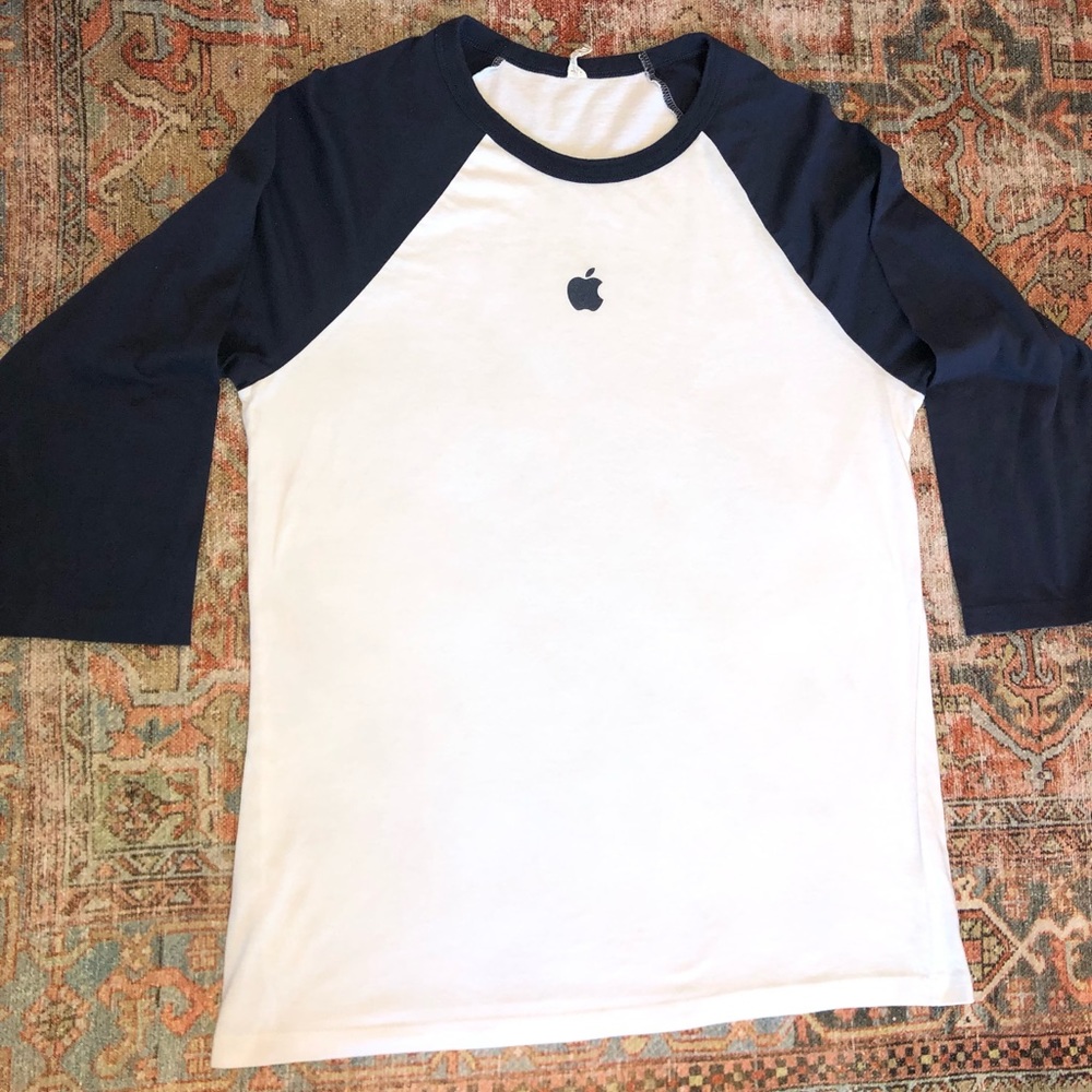 Apple Baseball t-shirt Sz. M